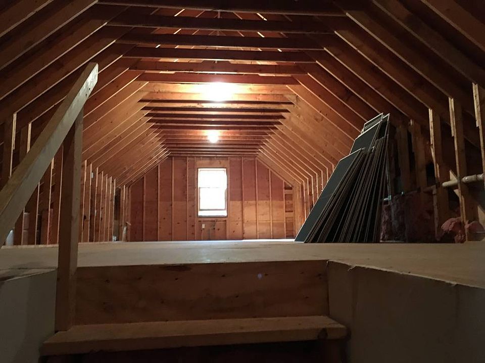 2nd image of 224 Mountain Brook Dr