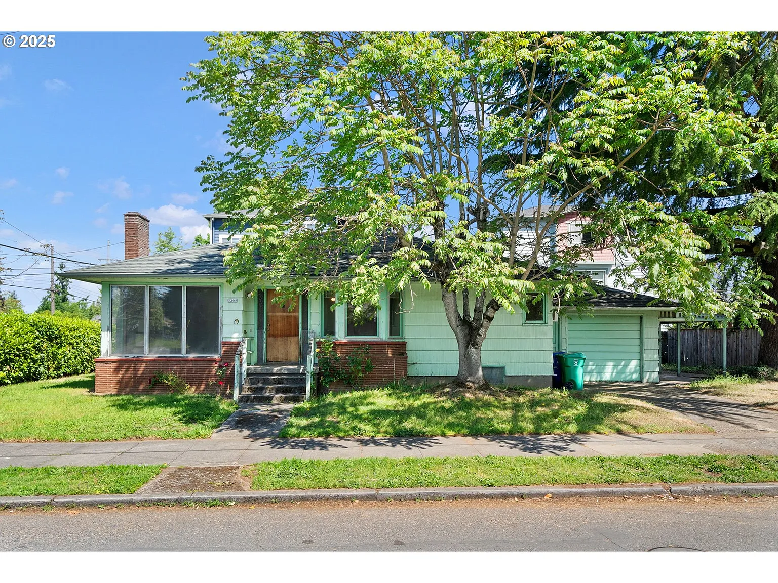 5205 SE Gladstone St photo 1