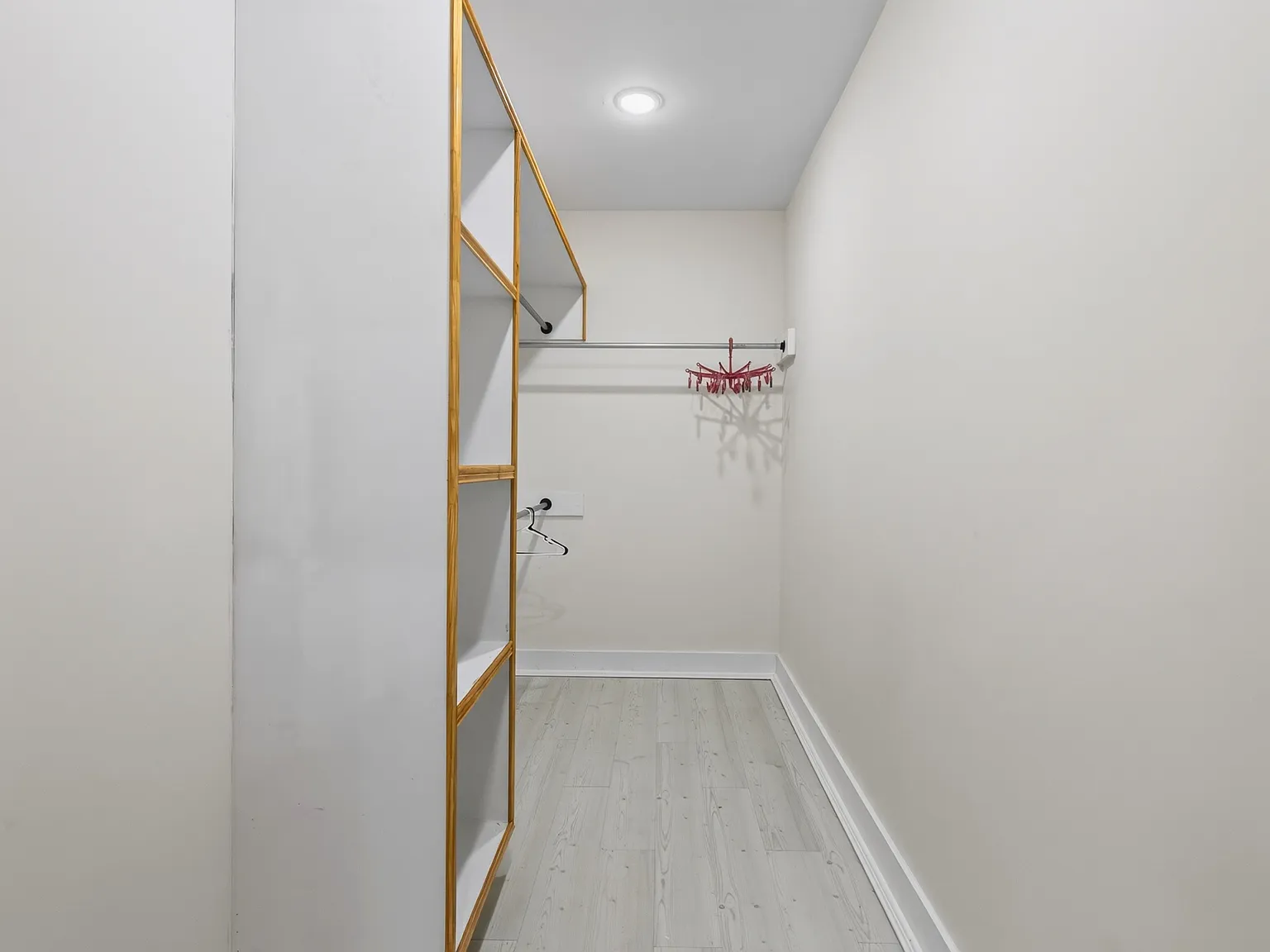 3 bed, 2100 sqft, $2,895 — Photo 2