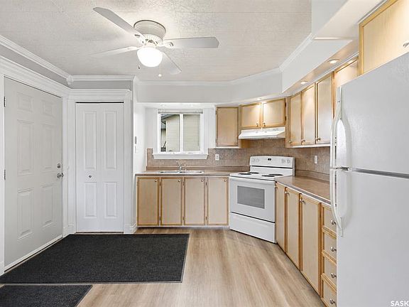 5th image of 157 4th STREET W