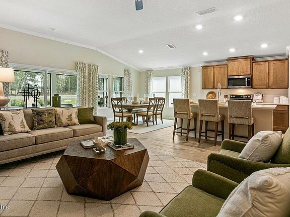 5th image of 177 GREENWOOD Drive