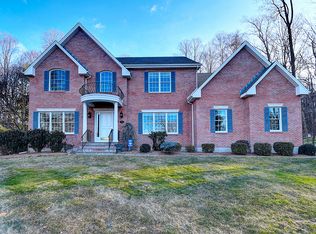 160 Sherwood Dr, Glastonbury, CT 06033