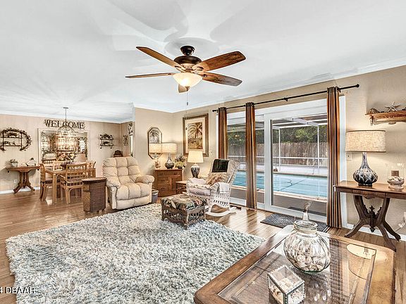 5th image of 781 E Lindenwood Cir