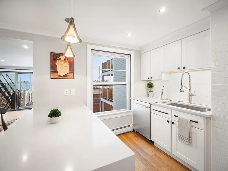 269 Webster St #3 — Photo 5