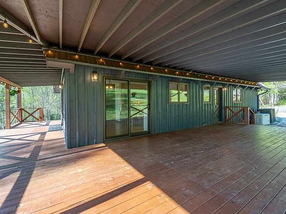 12th image of 3956 Franks Creek Rd