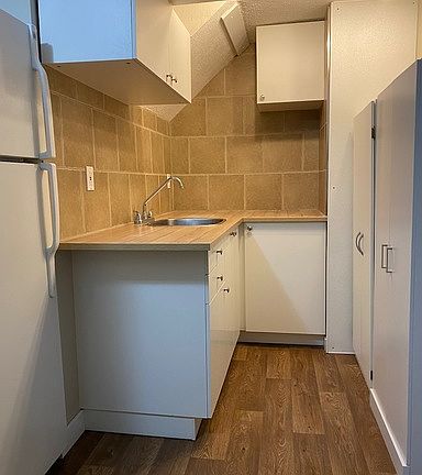 4th image of 1212 26th St SE #1A