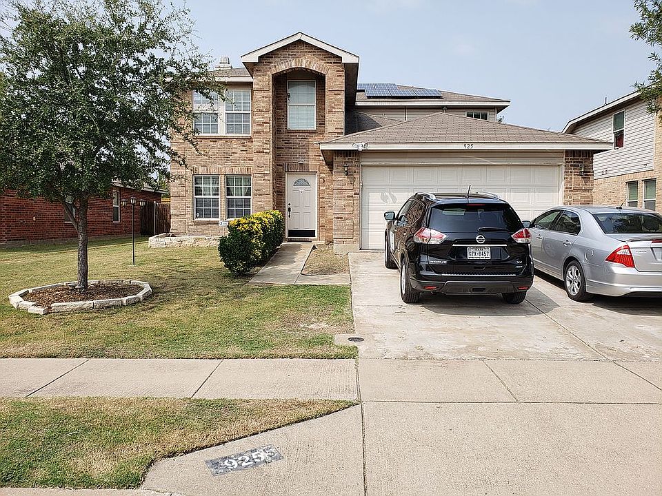1st image of 925 Mosaic Dr