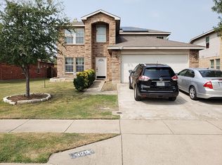 925 Mosaic Dr, Fort Worth, TX 76179