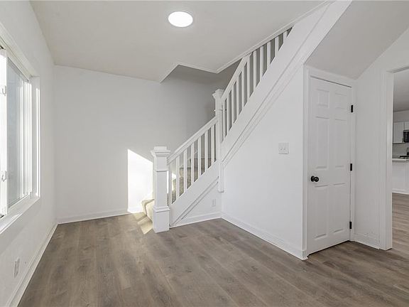 4th image of 601 S 7th St