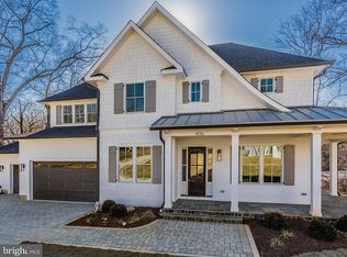 4116 40th St N, Arlington, VA 22207