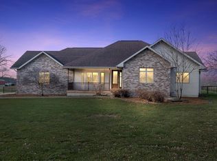 1101 Bremer Rd, Waverly, IA 50677
