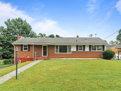 2455 Mount Vernon St, Waynesboro, VA, 22980