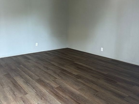 3rd image of 910-912 S Connecticut Ave Unit C