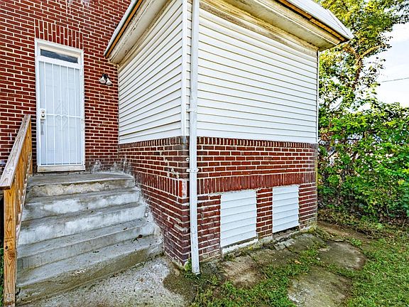 4th image of 4216 Reisterstown Rd