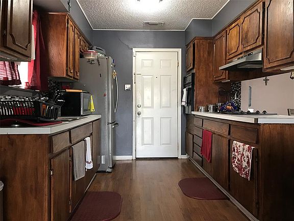 3rd image of 1802 SE 12th St