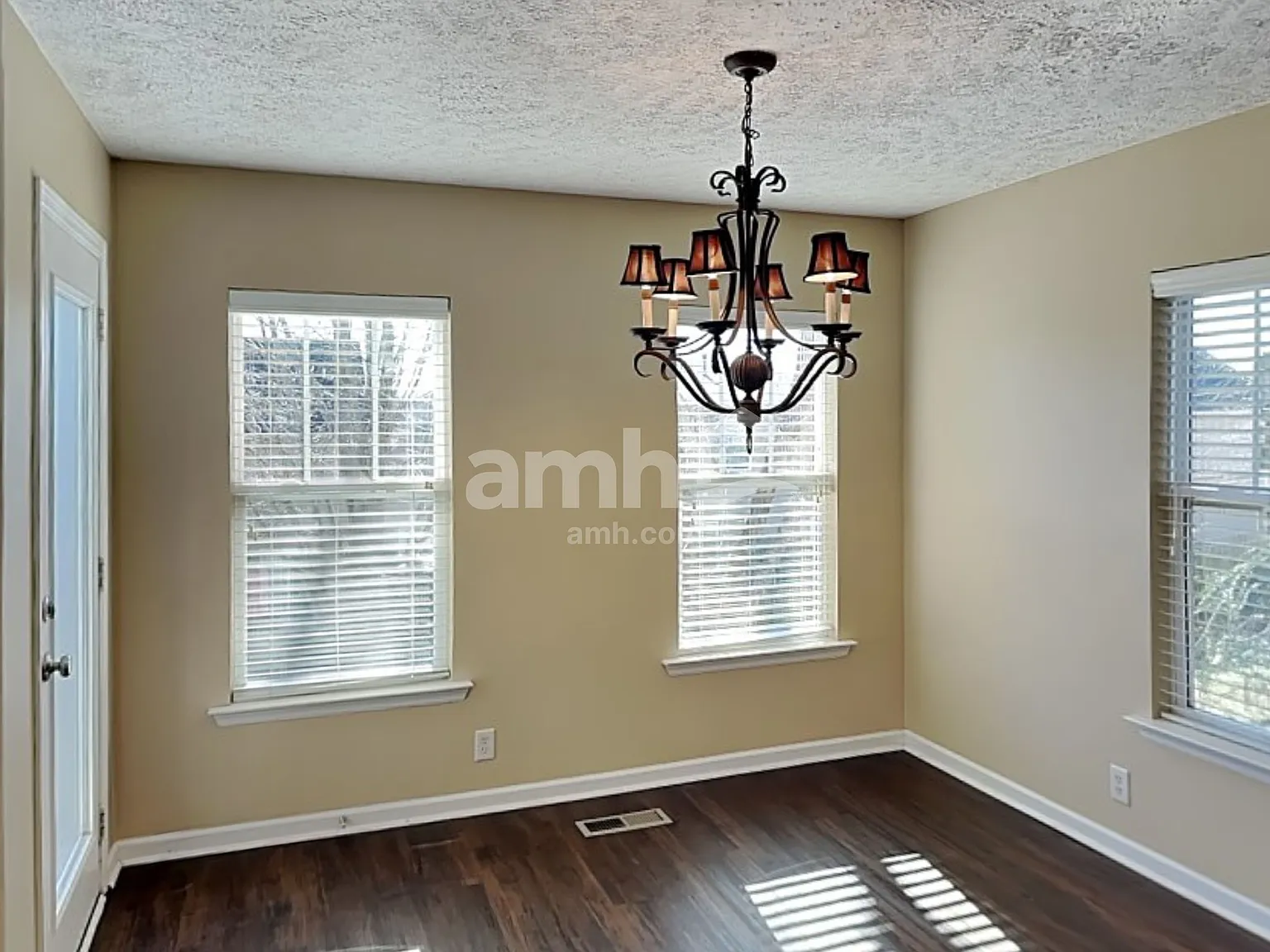 4 bed, 3.0 bath, 2314 sqft, $2,750 — Photo 4