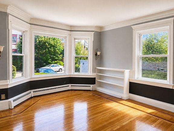 5th image of 23 Maynard St #1