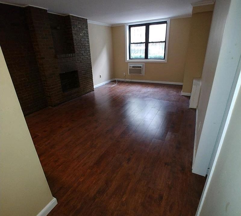1st image of 49 W 85th St APT 1A