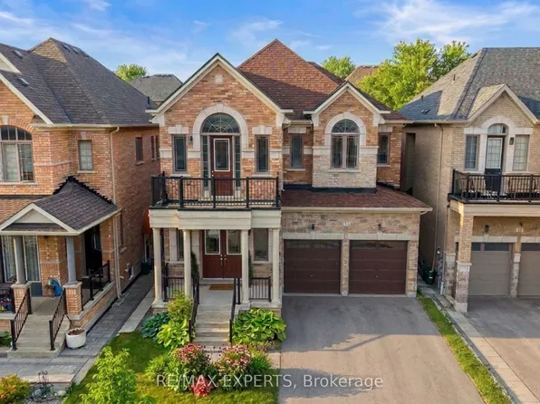 17 Red Rose Ln, East Gwillimbury, ON L9N 0V1