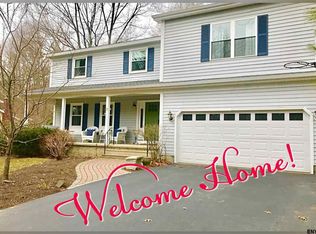 3 Jason Ln, Halfmoon, NY 12065
