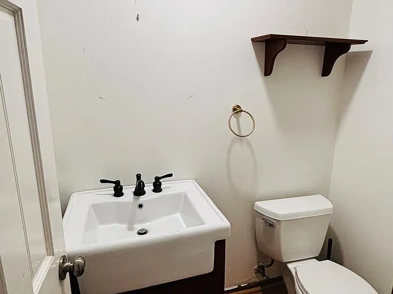 10 Fort Point St #11 — Photo 2