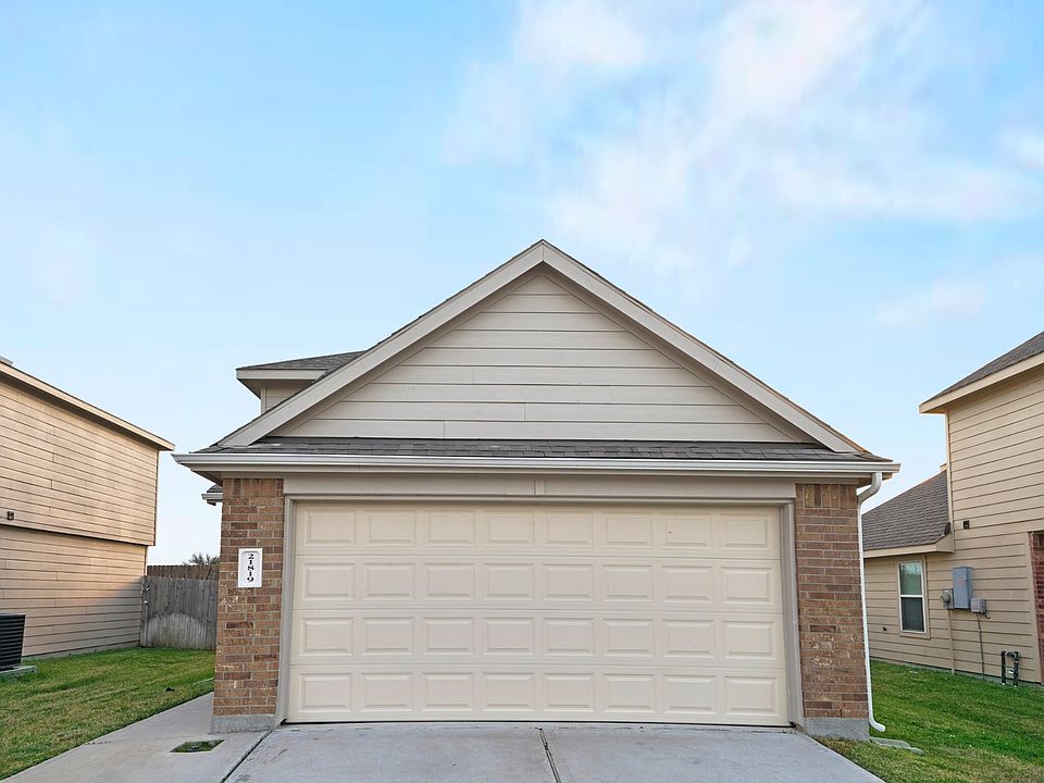 1st image of 21819 King Heights Ln