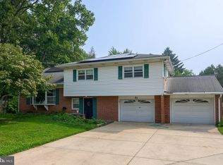 51 Roselyn Dr, York, PA 17402