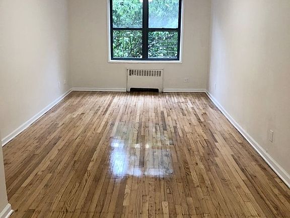 2nd image of 13261 Sanford Ave APT 4G