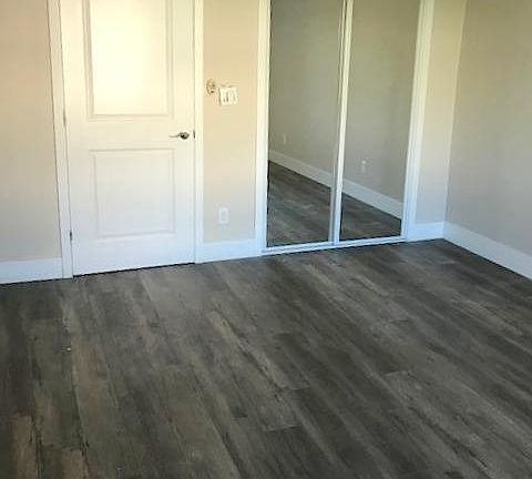 5th image of 13850 Victory Blvd APT 207