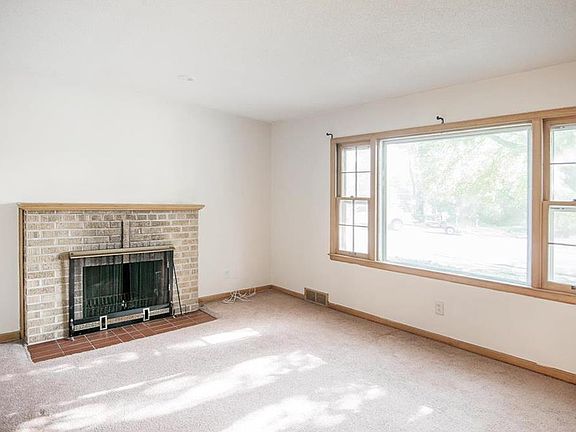 5th image of 3220 N 52nd Ter