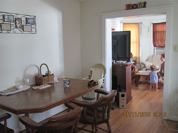 4th image of 8 Grand St