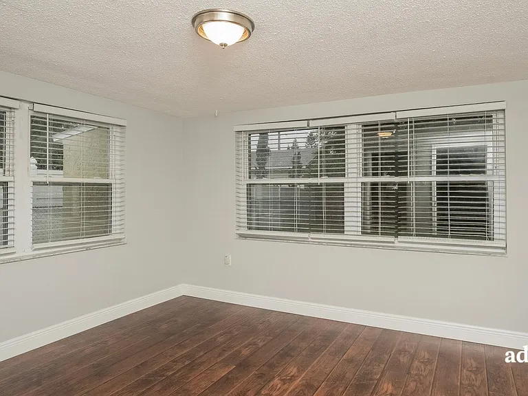 9739 Richwood Ln — Photo 12