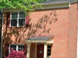 2226 Gunsmith Sq, Reston, VA 20191