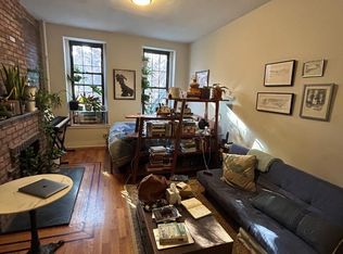 59 W 8th St #2C, New York, NY 10011