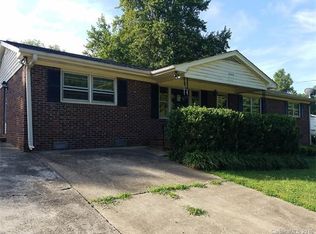 4304 Dawnwood Dr, Gastonia, NC 28056
