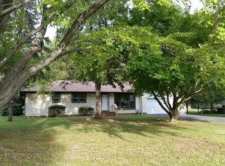 36 Deer Hill Rd, Lebanon, NJ 08833