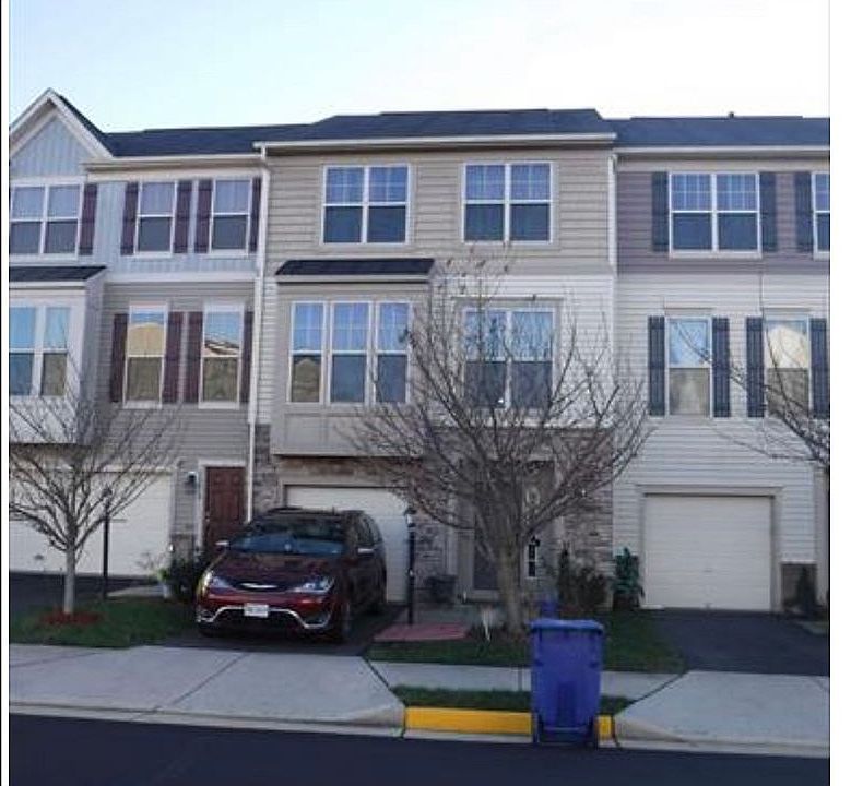 1st image of 42613 Chisholm Dr