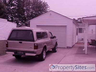 4th image of 845 Buckeye St