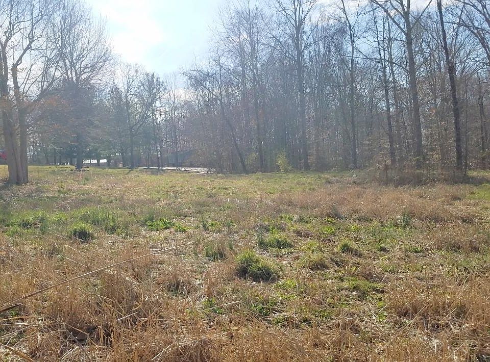 1st image of 127 Lakewood Dr