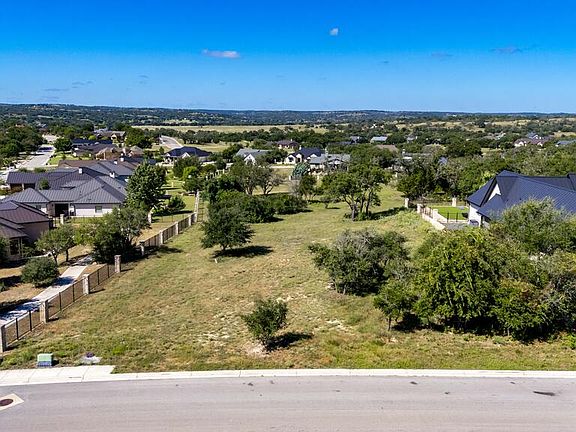 4th image of 1018 Comanche Hills Dr