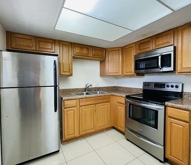 3619 SE 9th Pl #5 — Photo 27