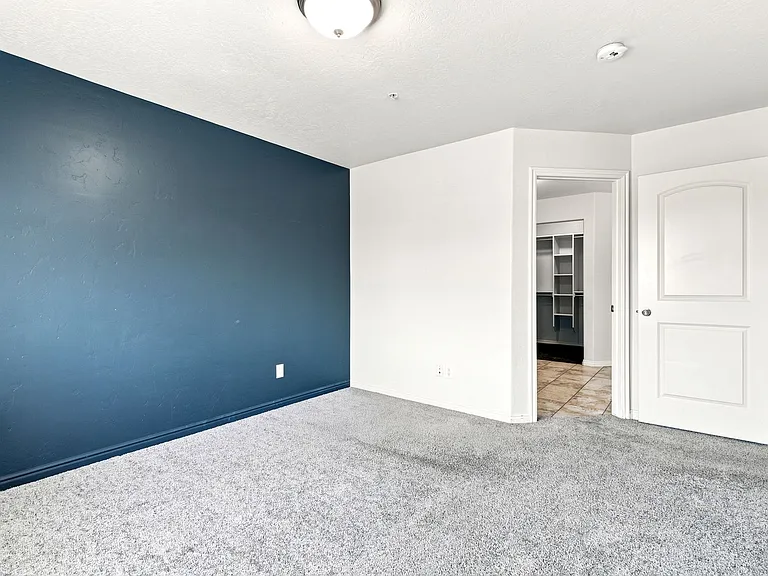 152 S 930th St E — Photo 16