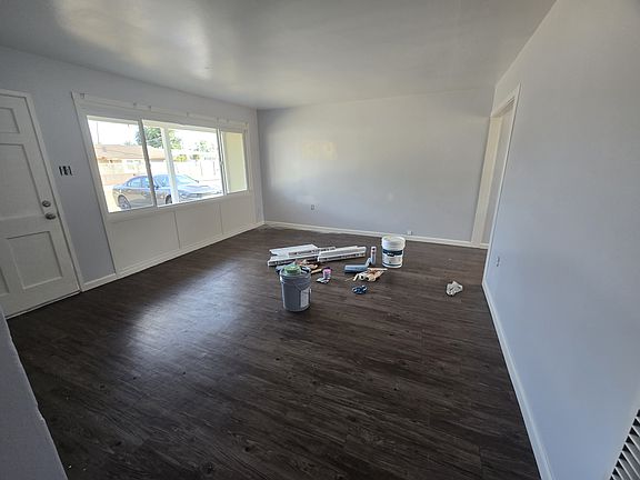 5th image of 4754 Otomi Ave