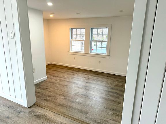 3rd image of 213 Lower County Rd #1