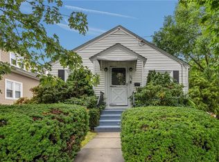 402 Webster Ave, Cranston, RI 02920