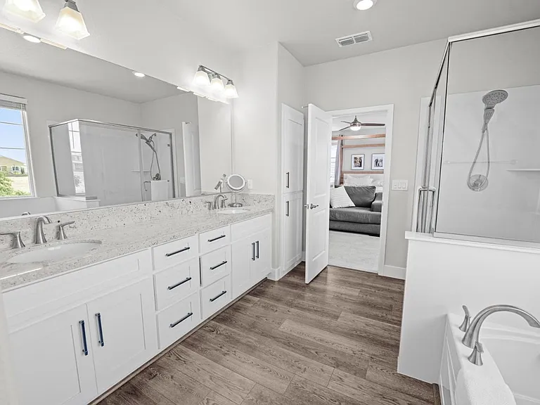499 Red Sand Ct — Photo 18