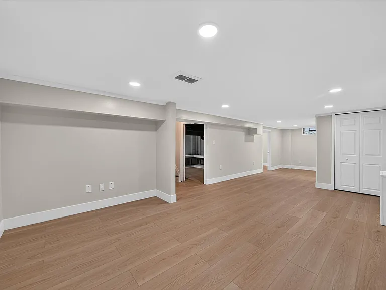 2115 E Hudson Ave — Photo 9
