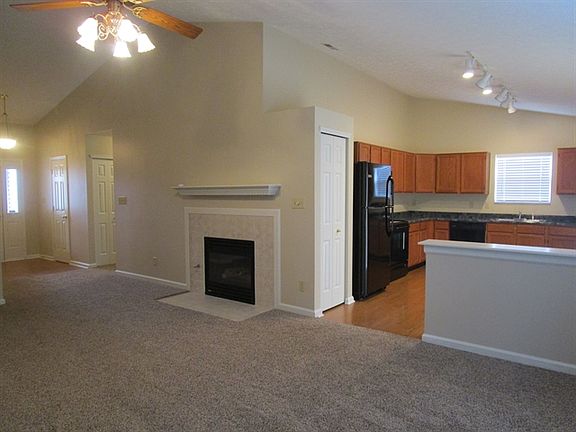 4th image of 5988 Gadsen Dr