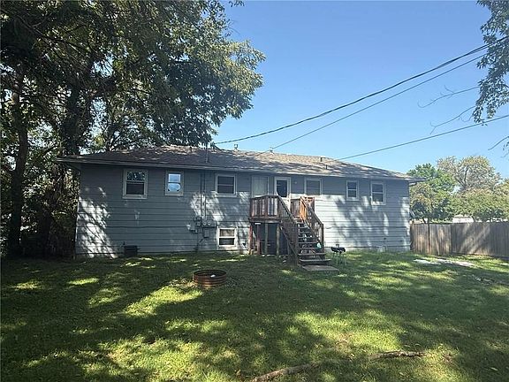 2nd image of 403 Logan St
