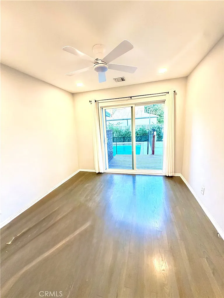 3 bed, 1657 sqft, $4,950 — Photo 3